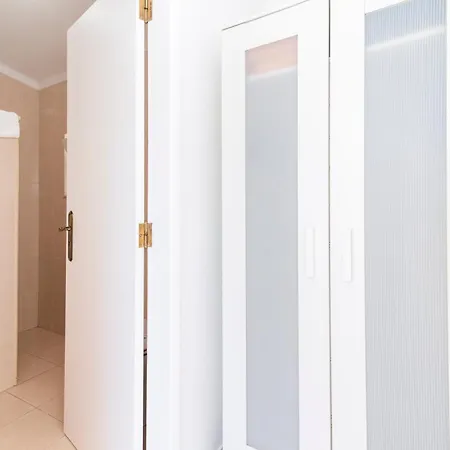 Casa Garde - 5 Mins Center - Private Balcony - Wi-fi