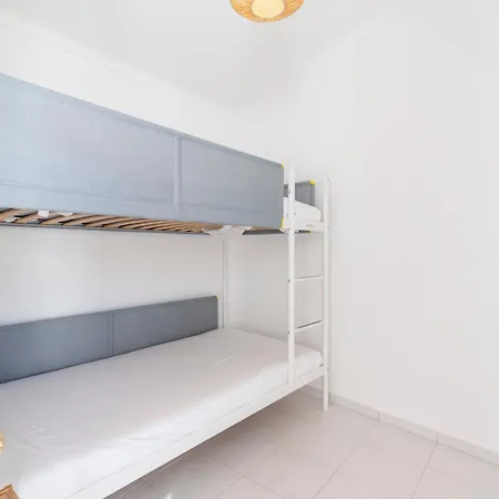Casa Garde - 5 Mins Center - Private Balcony - Wi-fi