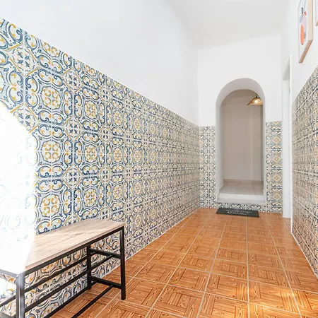 Casa Garde - 5 Mins Center - Private Balcony - Wi-fi Tavira
