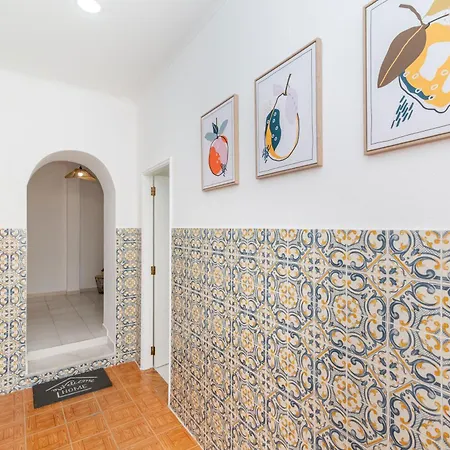 Casa Garde - 5 Mins Center - Balcony - Ac - Wi-fi Semesterbostad Tavira