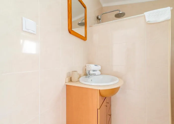 Casa Garde - 5 Mins Center - Balcony - Ac - Wi-fi Vakantiehuis Tavira